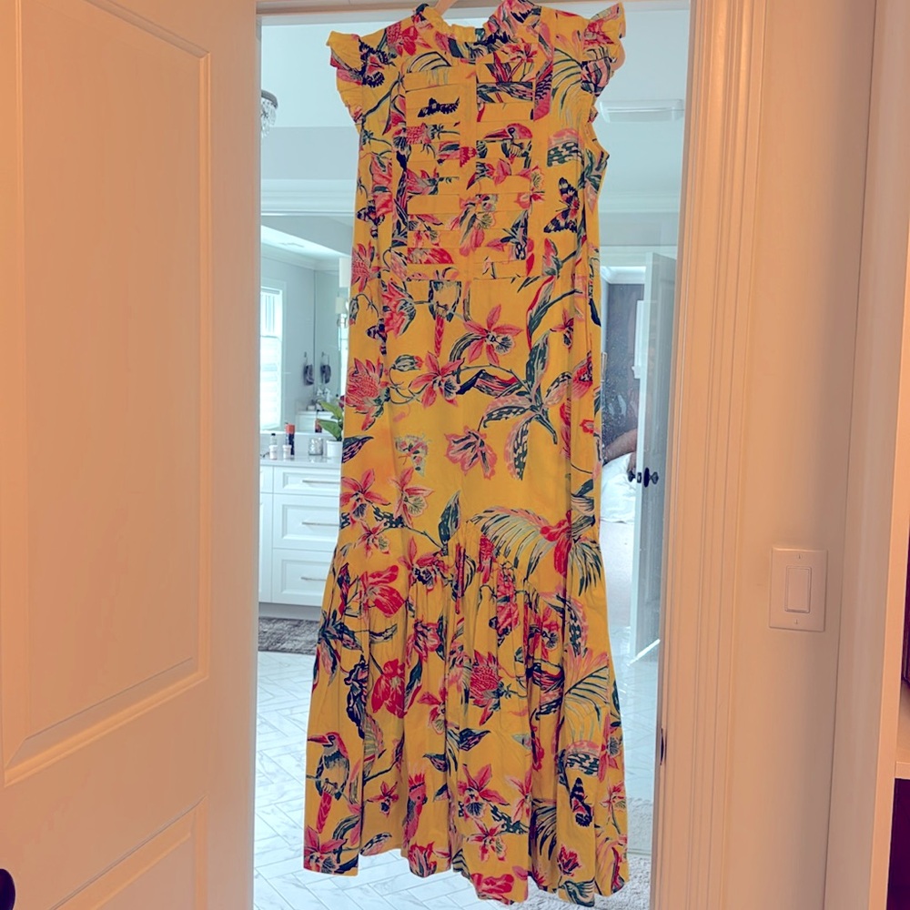 Such a fun vacay dress 🌸